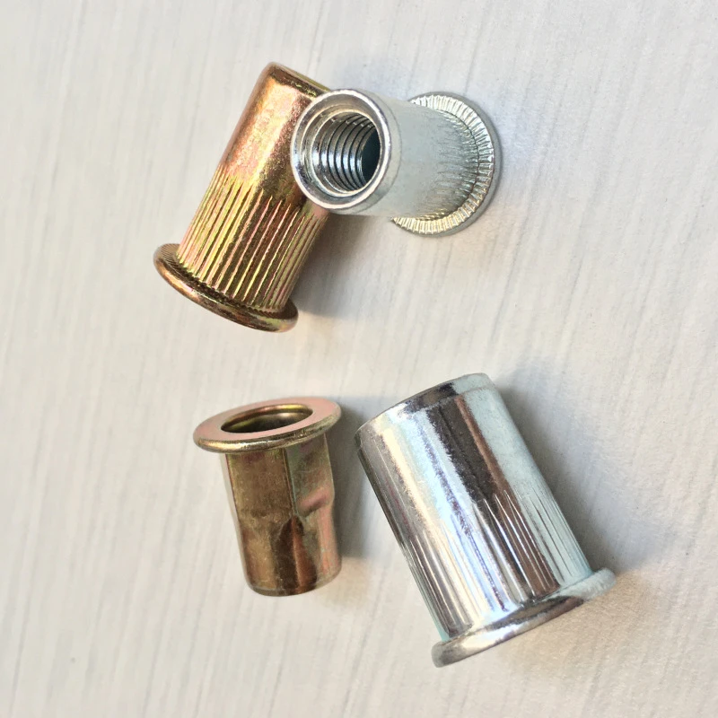 Aliminyòm Rivet nwa